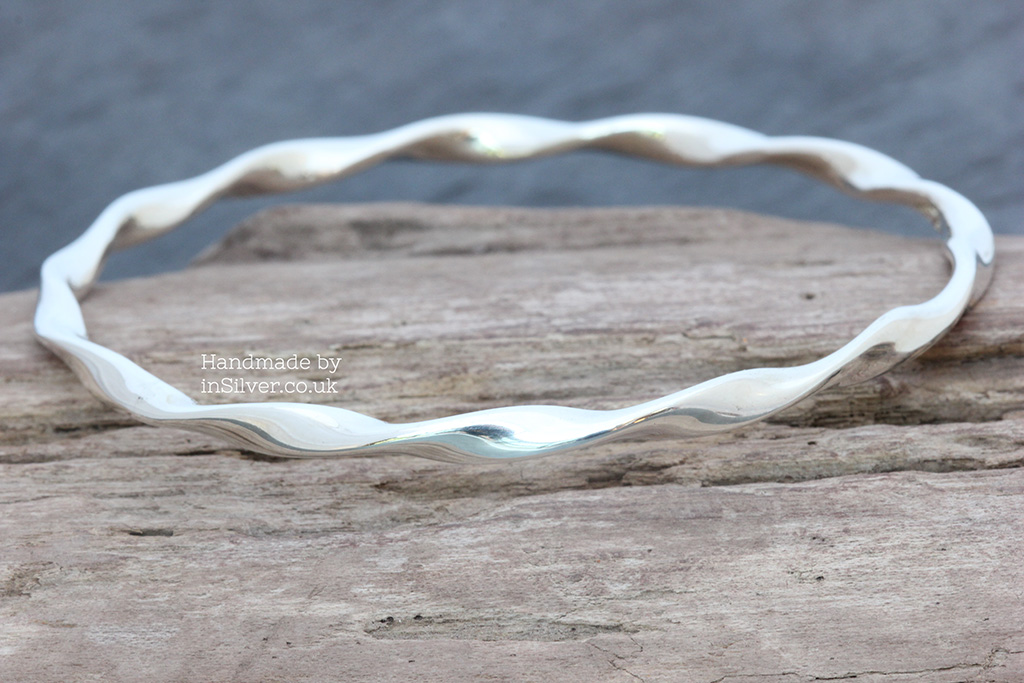 Ribbon Twist Bangle 1wm Ribbon Twist Bangle