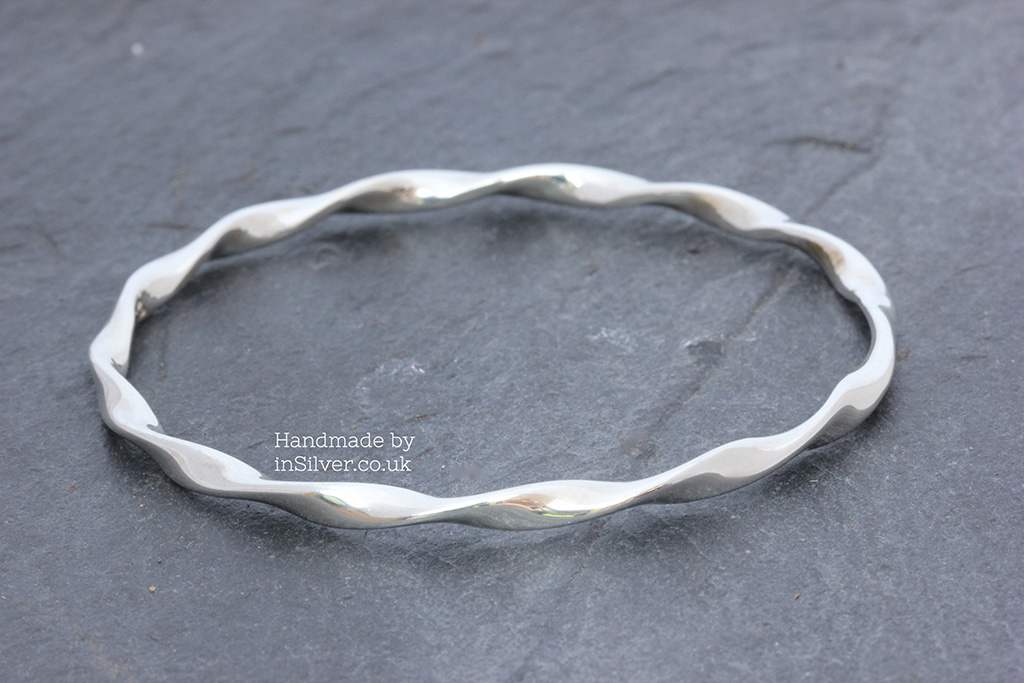 Ribbon Twist Bangle slate 1wm Ribbon Twist Bangle