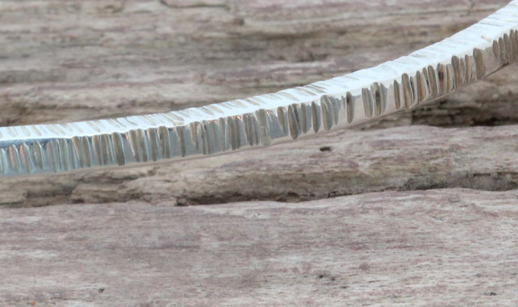 Square line hammered close up 1
