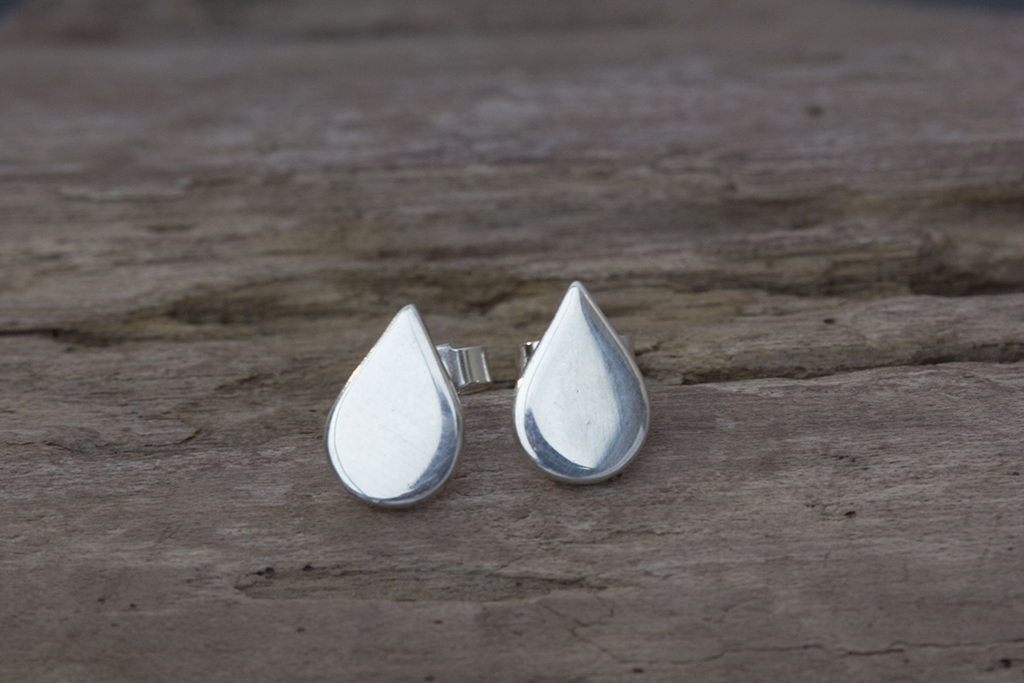 Droplet Ear Studs - Shiny