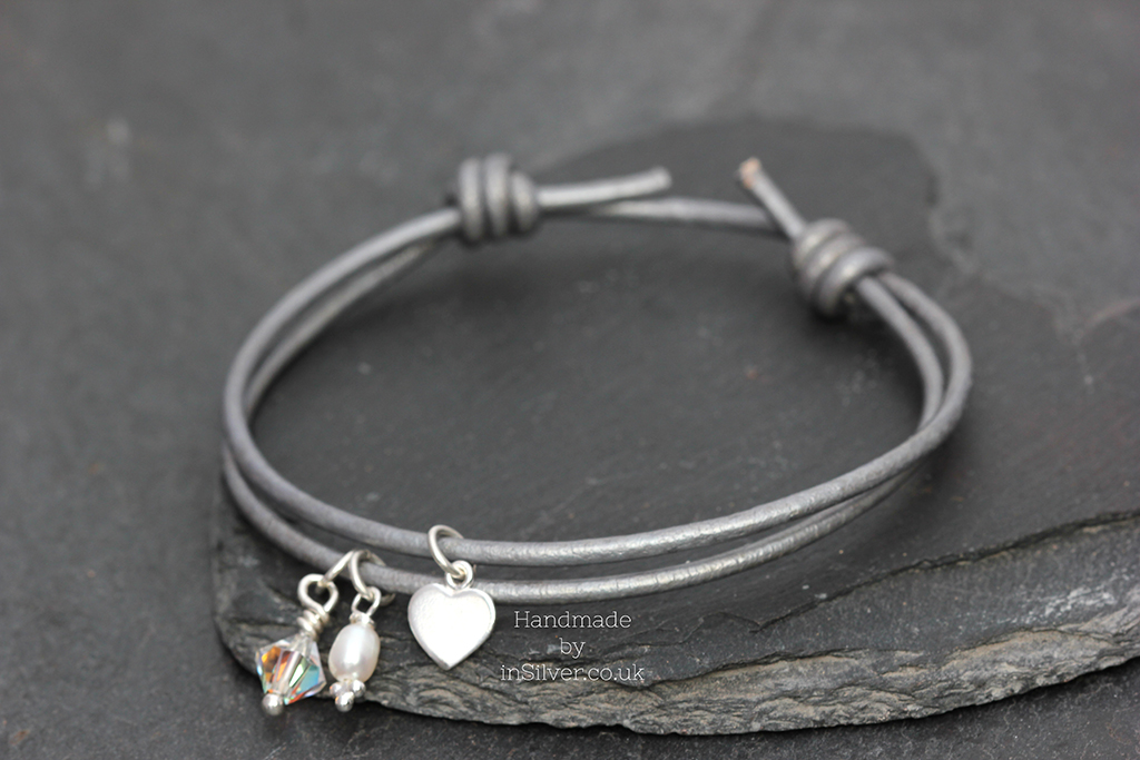 Silver heart friend slate 1024 wm