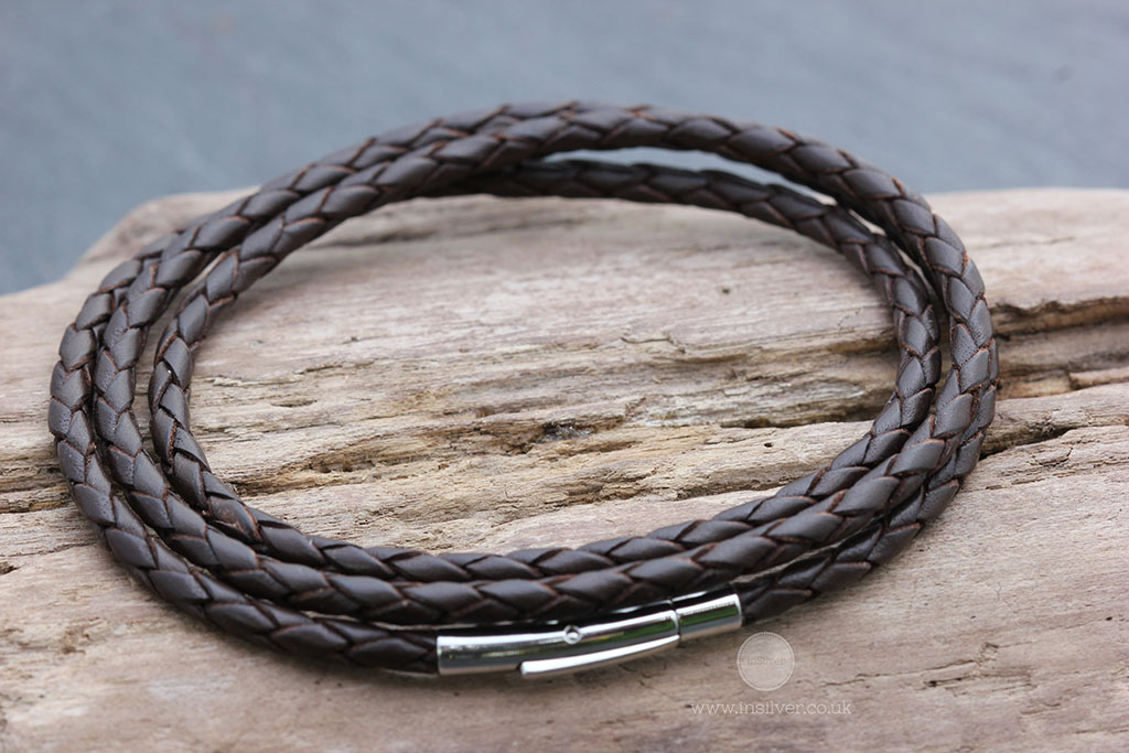 Brown leather trio 1024 wm