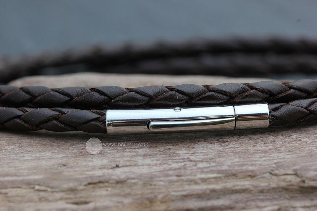 Brown trio bracelet catch 1024 wm