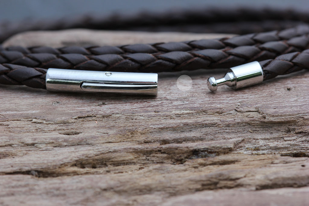 Brwon trio plaited open catch 1024 wm