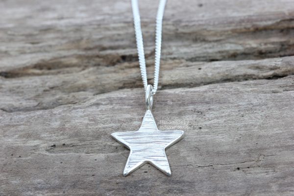 Mini Star Pendant - Line Hammered