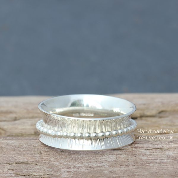 Spinner Ring - Line hammered/bead band 2