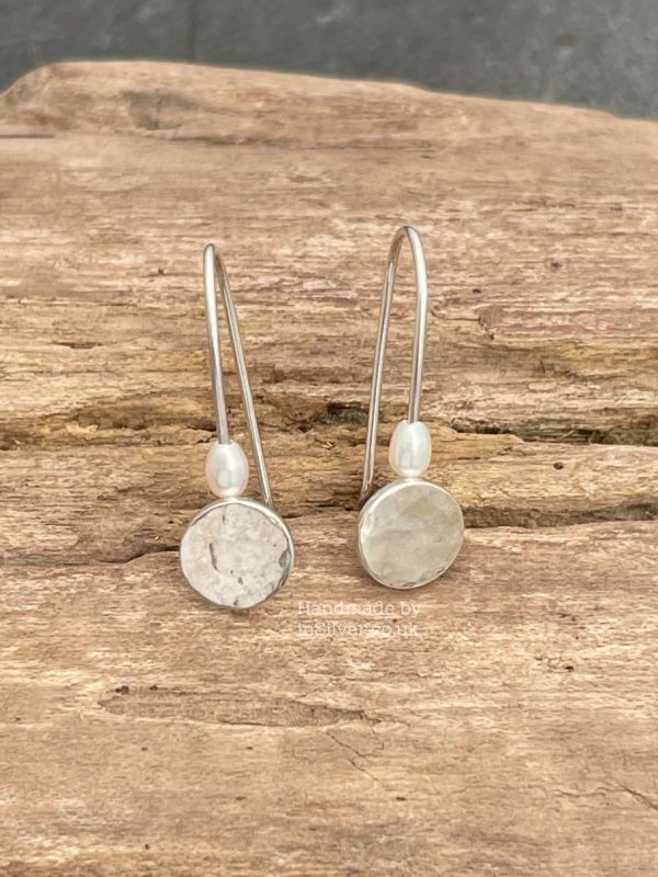 White pearl Glitter Hammered Disk earrings
