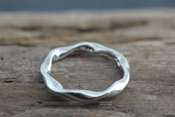 Ribbon Twist Ring - full