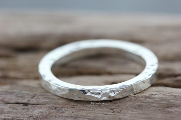 Square wire ring, glitter hammered